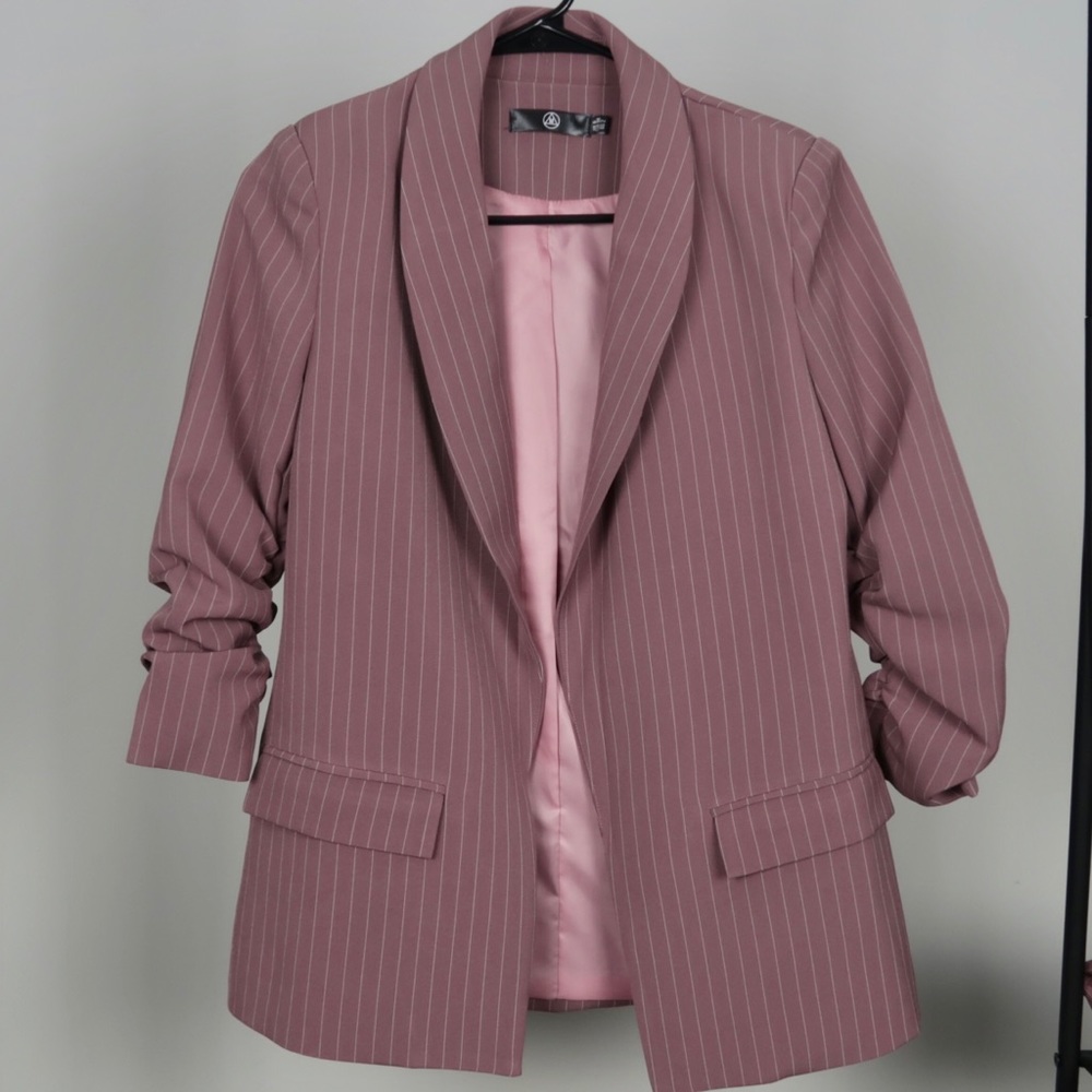 MISSGUIDED Blazer and Short Set 💕